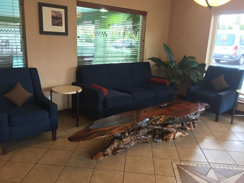 Comfort Inn & Suites-Portland Airport Bagian luar foto