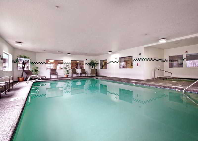 Comfort Inn & Suites-Portland Airport Bagian luar foto