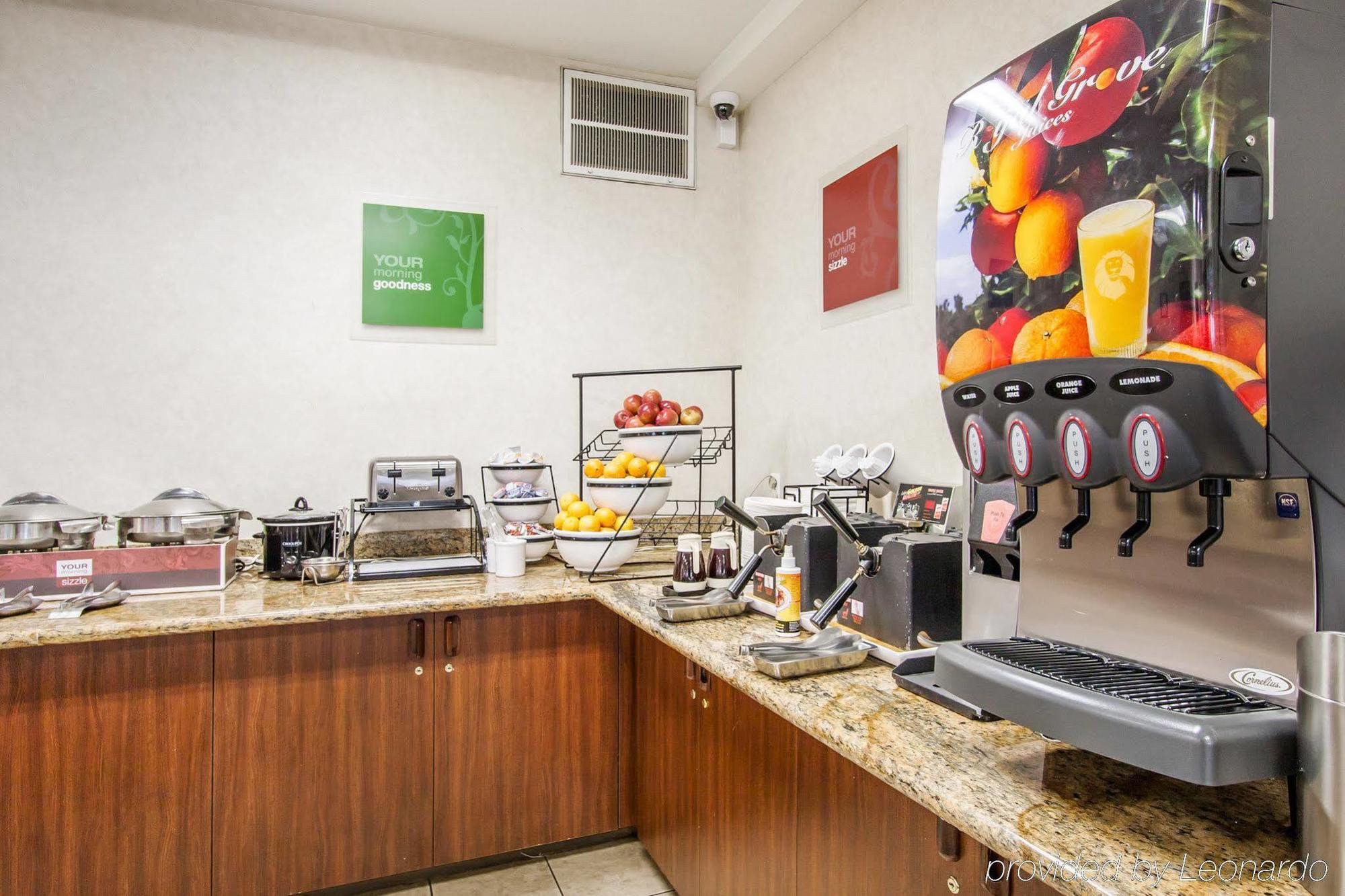 Comfort Inn & Suites-Portland Airport Bagian luar foto