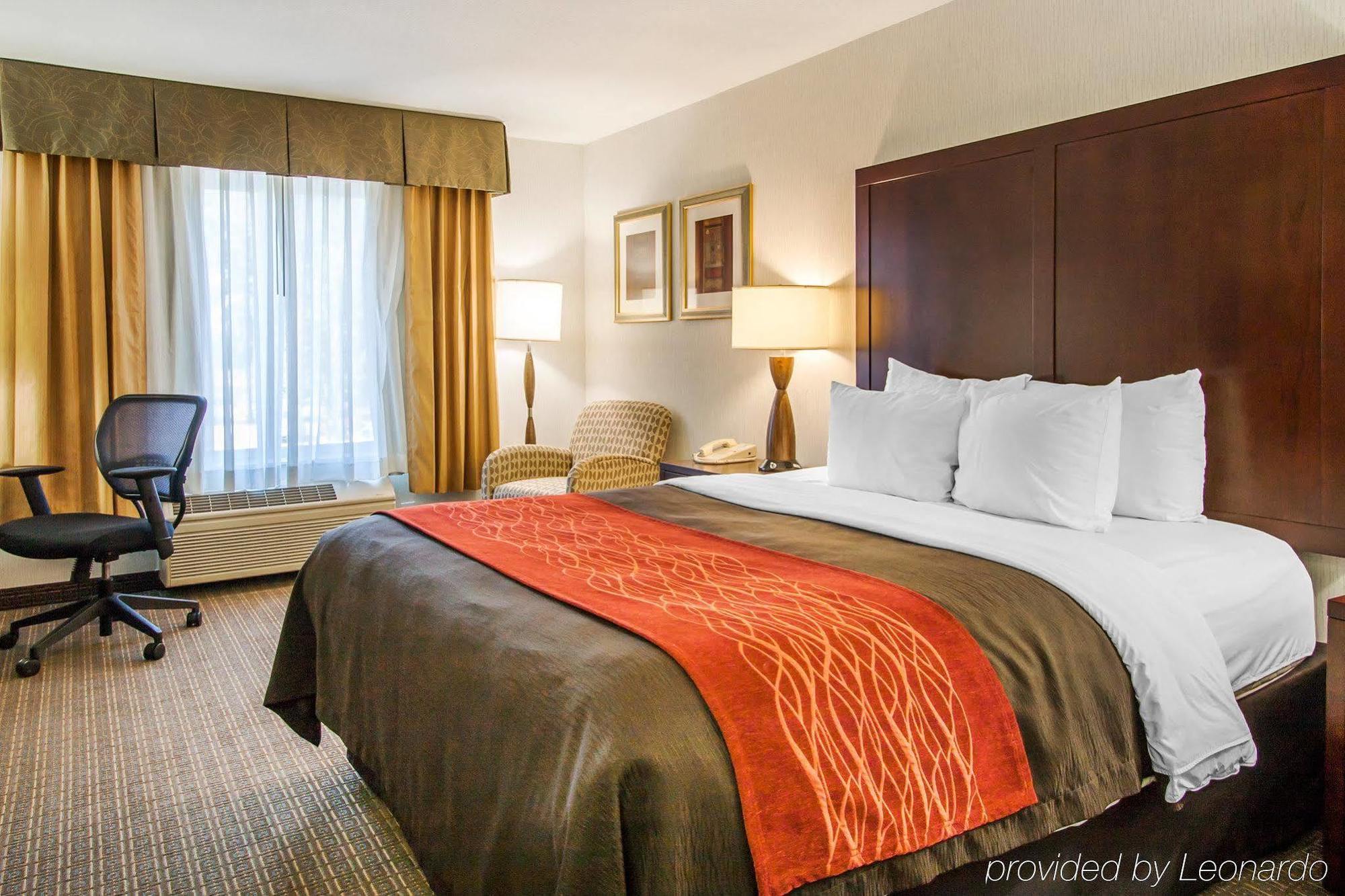 Comfort Inn & Suites-Portland Airport Bagian luar foto