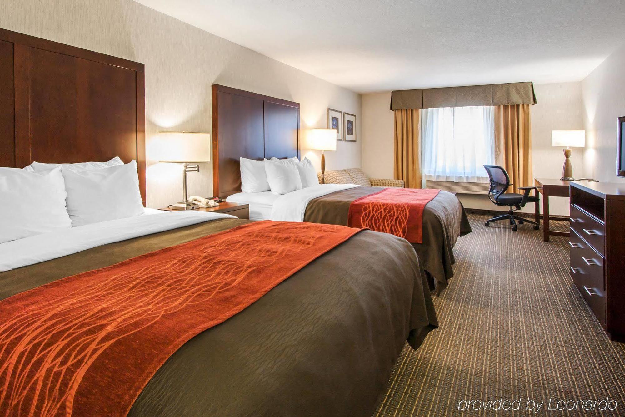 Comfort Inn & Suites-Portland Airport Bagian luar foto