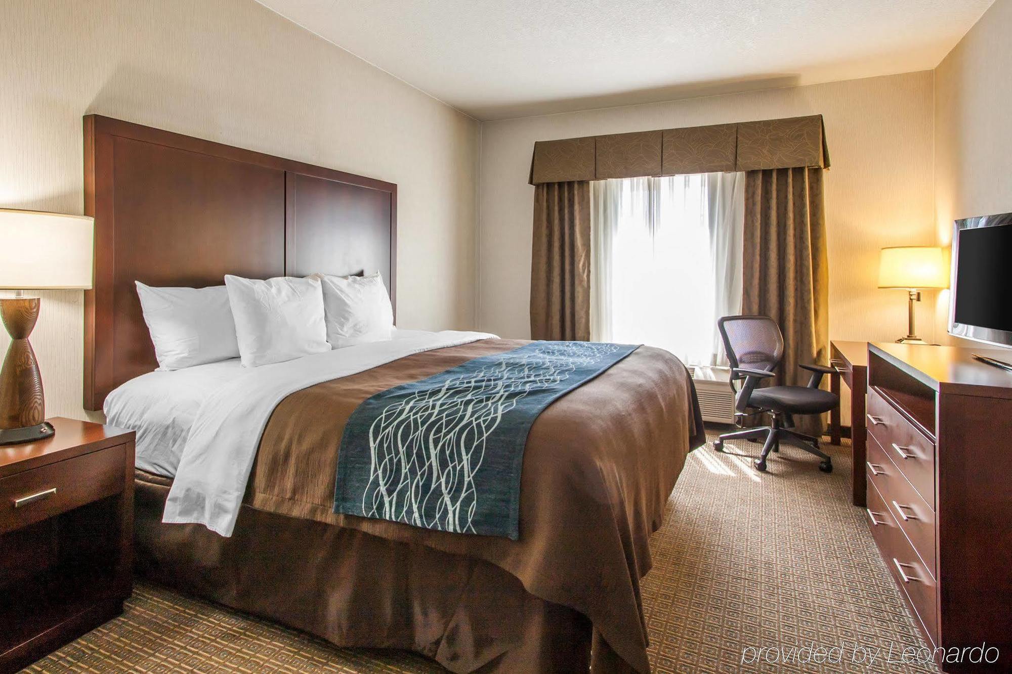 Comfort Inn & Suites-Portland Airport Bagian luar foto