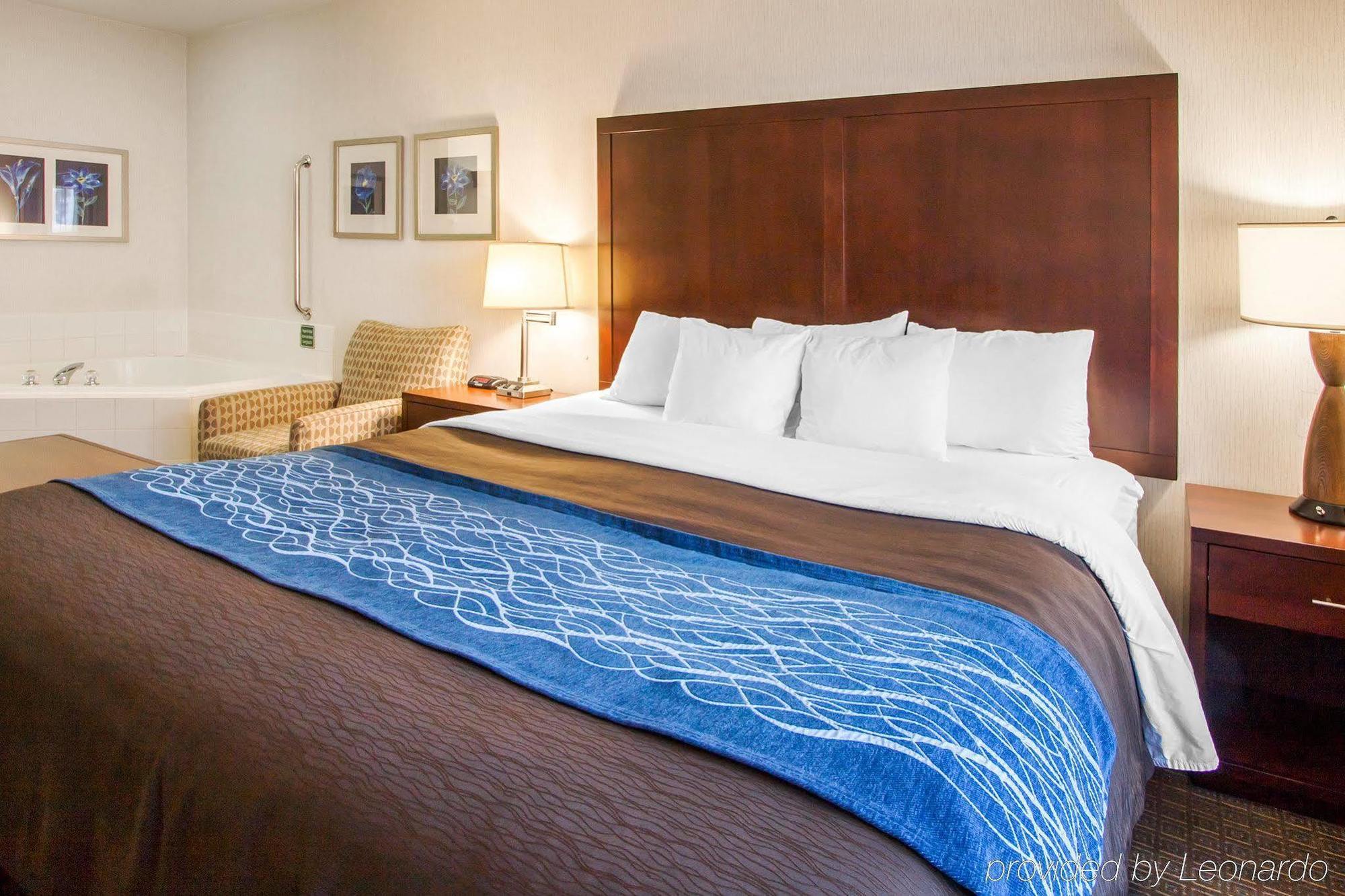Comfort Inn & Suites-Portland Airport Bagian luar foto