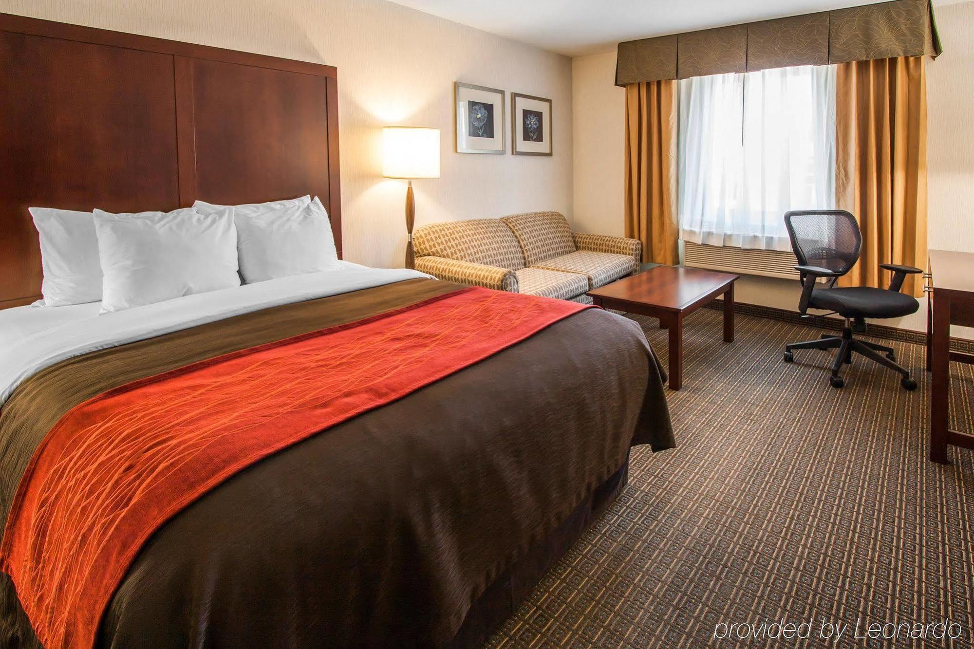 Comfort Inn & Suites-Portland Airport Bagian luar foto