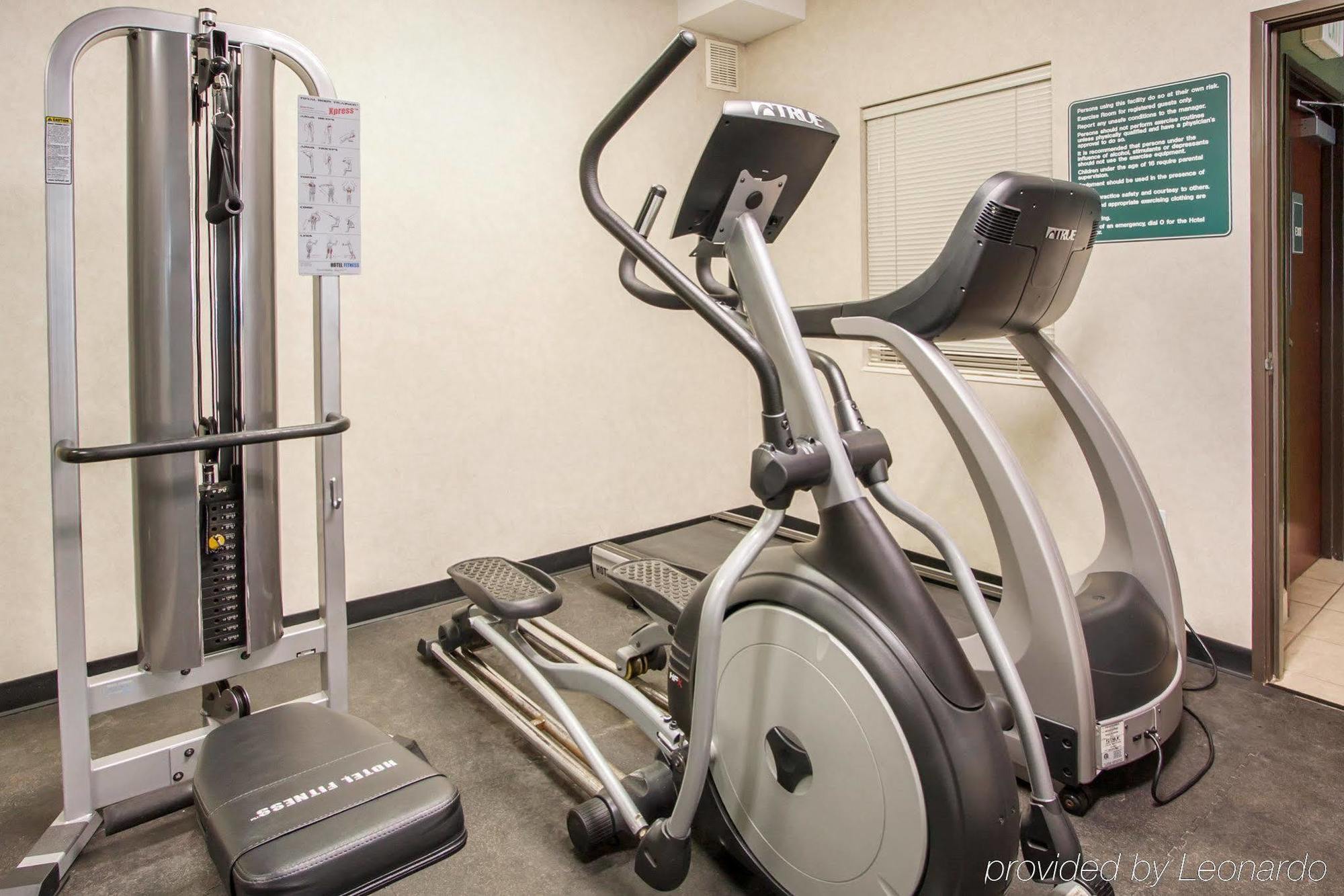 Comfort Inn & Suites-Portland Airport Bagian luar foto