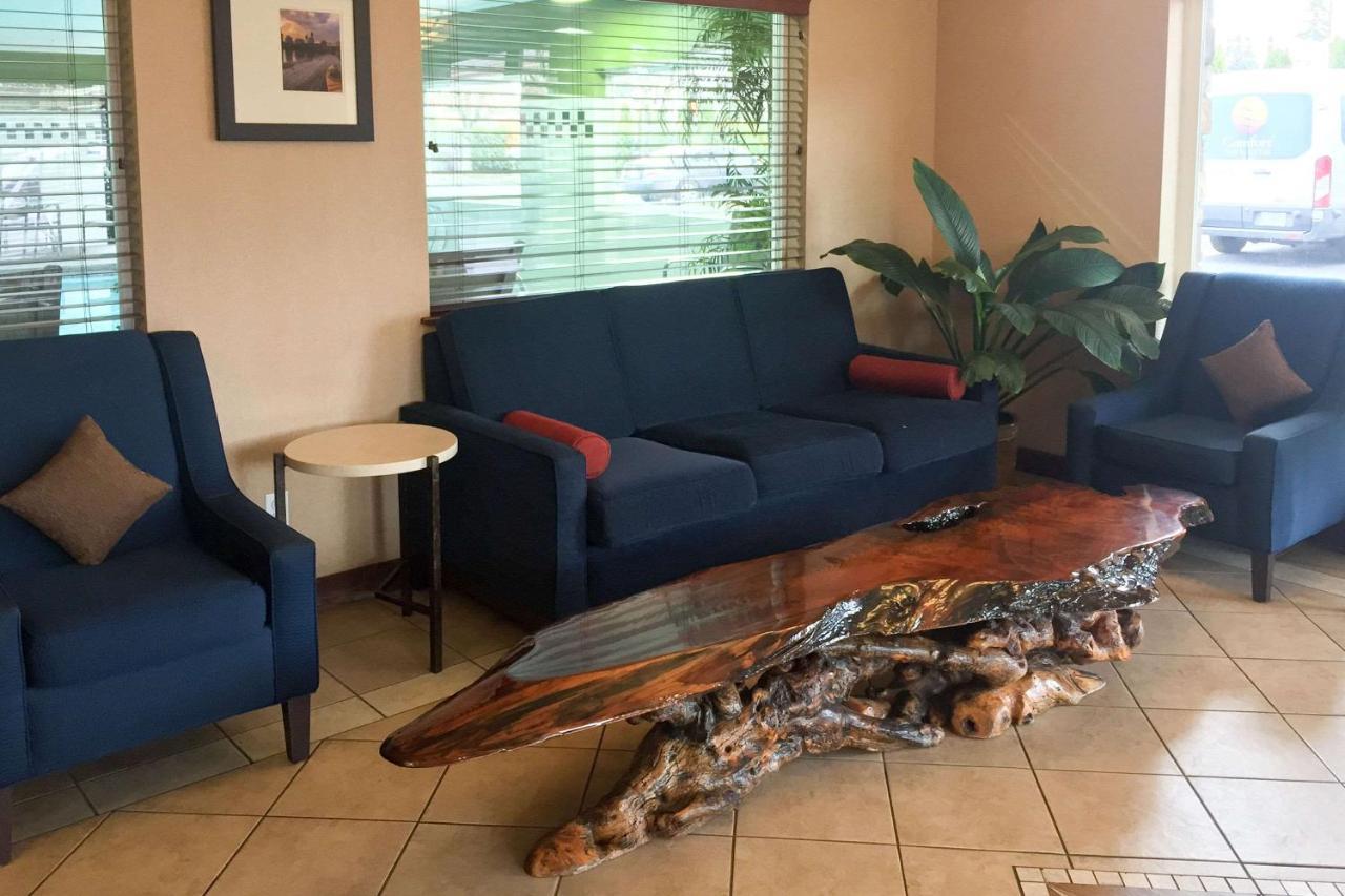 Comfort Inn & Suites-Portland Airport Bagian luar foto