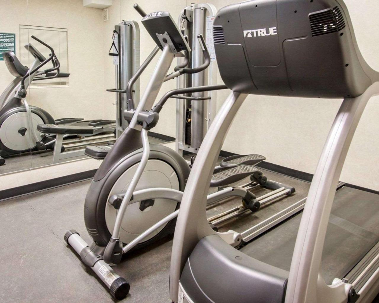 Comfort Inn & Suites-Portland Airport Bagian luar foto