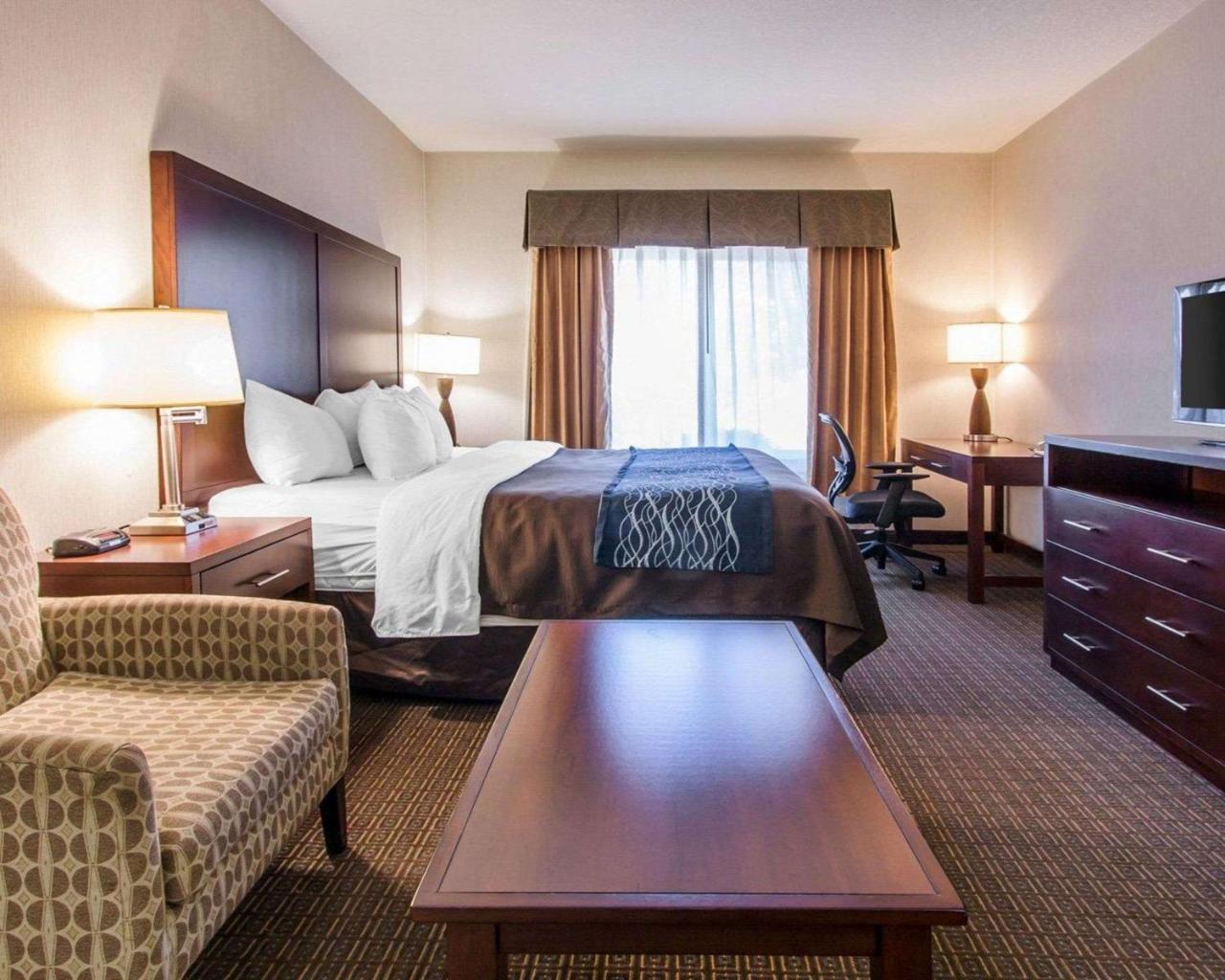 Comfort Inn & Suites-Portland Airport Bagian luar foto