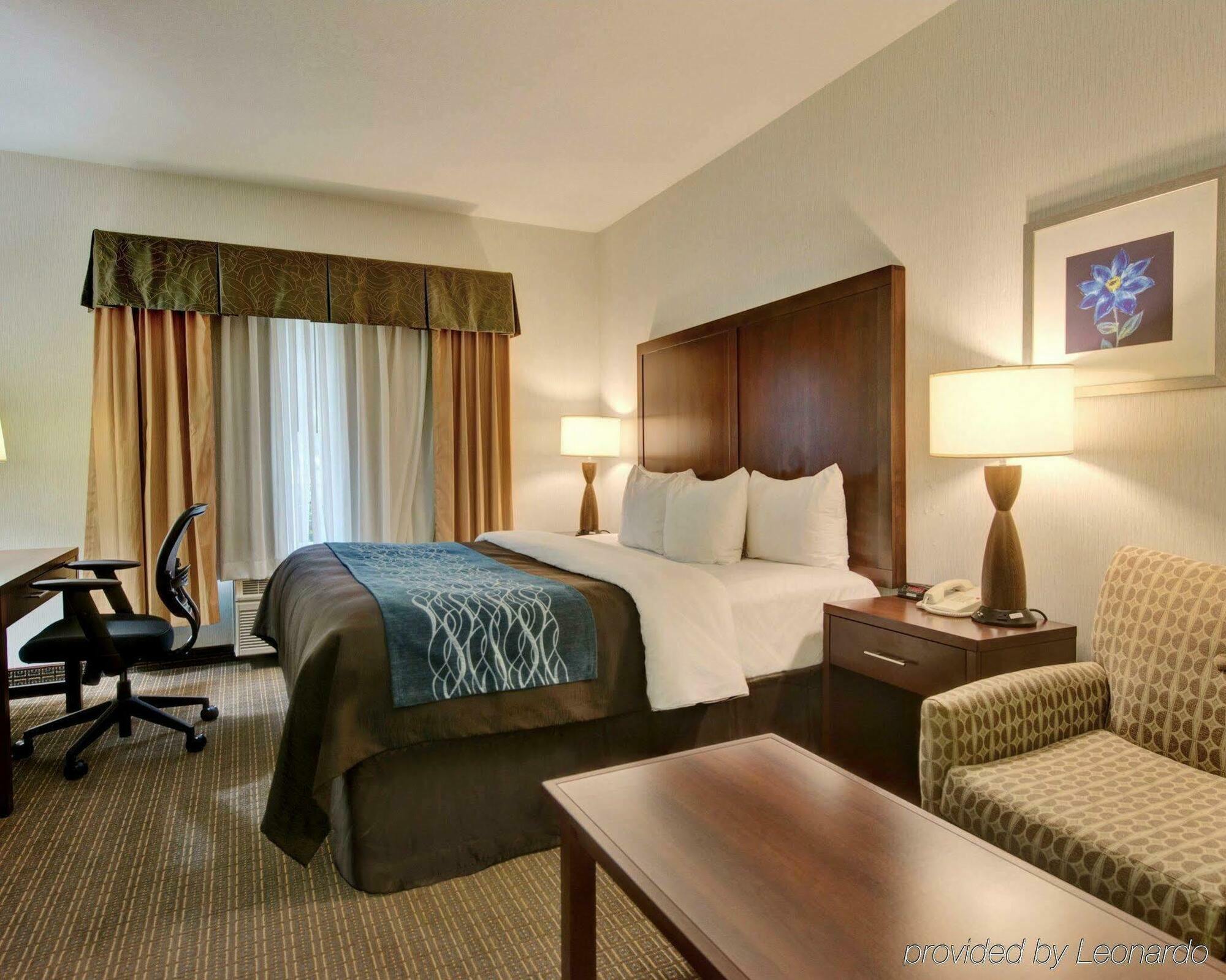 Comfort Inn & Suites-Portland Airport Bagian luar foto
