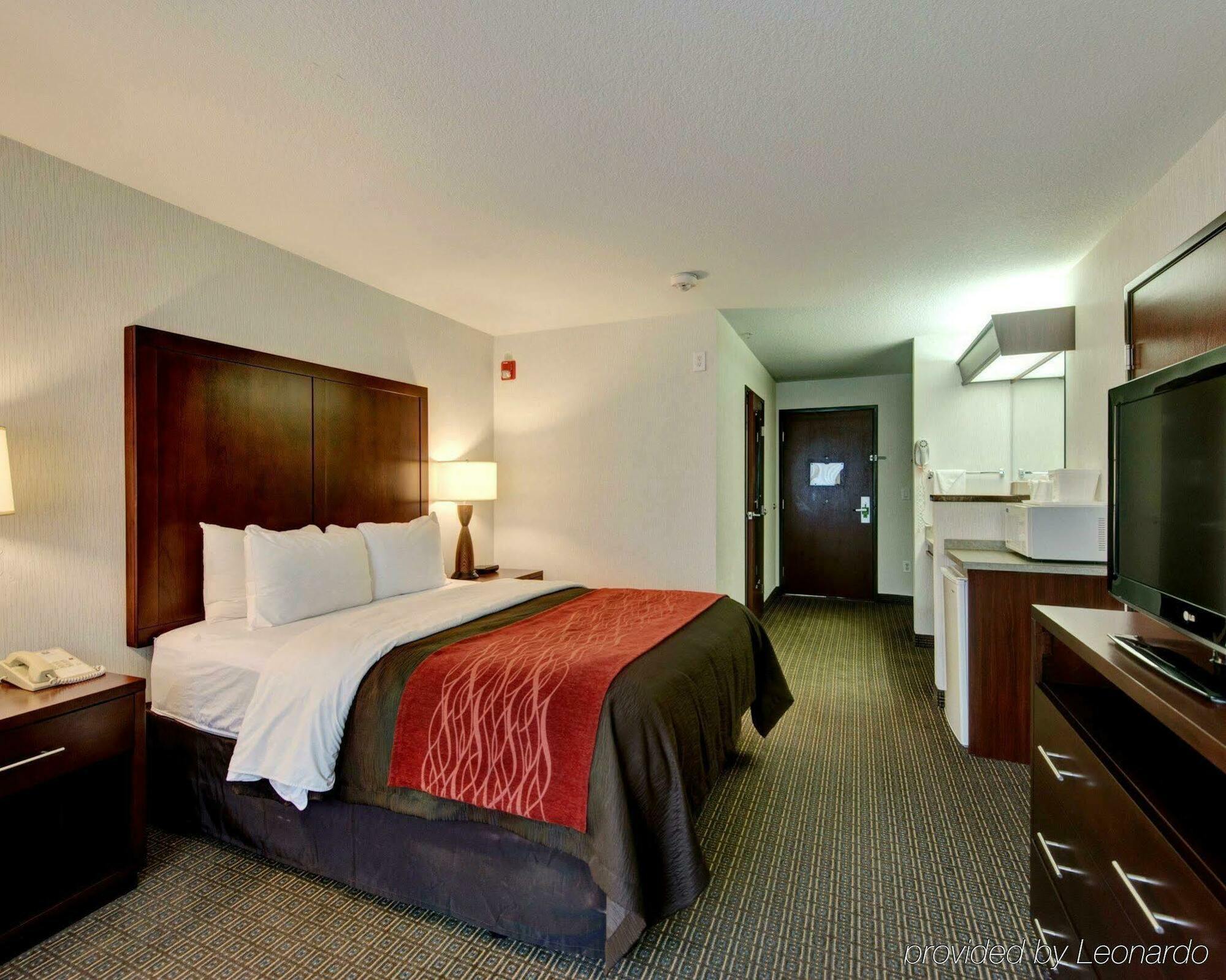 Comfort Inn & Suites-Portland Airport Bagian luar foto