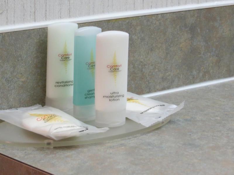 Comfort Inn & Suites-Portland Airport Bagian luar foto